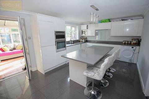 4 bedroom detached house for sale, Town Gate Drive, Flixton