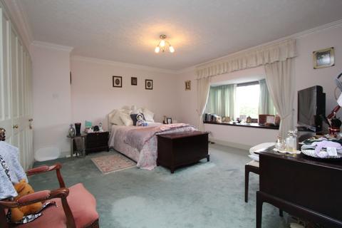 5 bedroom detached house for sale, Jackson Close, Rhoose, CF62