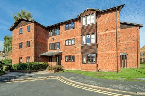 1 bedroom flat for sale, Caledonian Court, West Street, Watford WD17 1RY