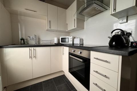 2 bedroom flat for sale, Curtis Street, Swindon SN1