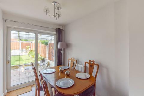 2 bedroom detached house to rent, Coulton Road, Widnes, WA8 3DX