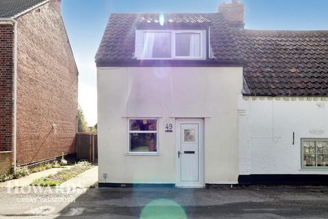 2 bedroom cottage for sale, Beach Road, Caister-on-Sea