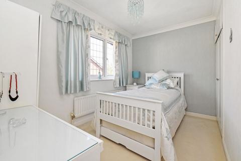 2 Romsey Close, Orpington, BR6 7WE