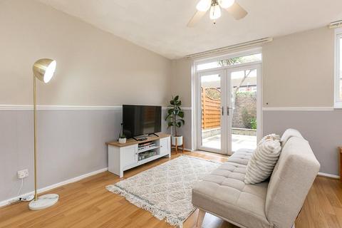 81 Henry Cooper Way, London, SE9 4JG