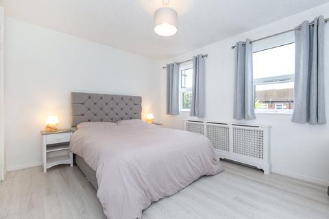 81 Henry Cooper Way, London, SE9 4JG
