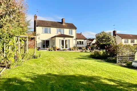 3 bedroom detached house for sale, Parc Road, Usk NP15