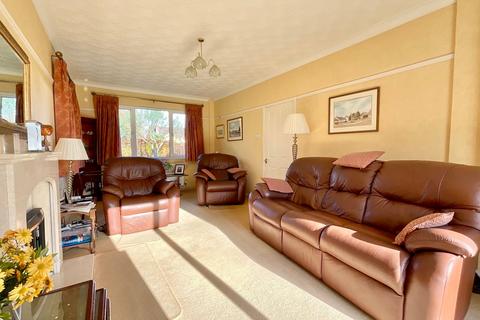 3 bedroom detached house for sale, Parc Road, Usk NP15