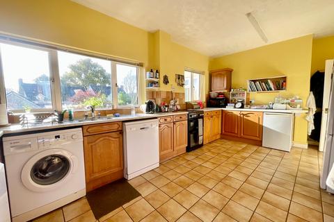 3 bedroom detached house for sale, Parc Road, Usk NP15