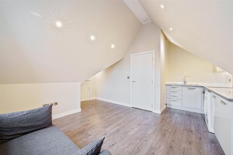 2 bedroom apartment for sale, Peach Street, Berkshire RG40