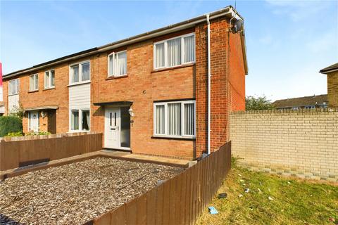 3 bedroom end of terrace house for sale, Burns Road, Northamptonshire NN8