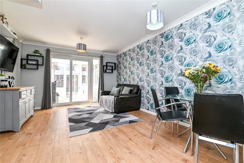 2 The Hyde, New Milton, BH25 5GA