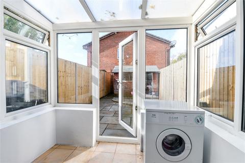 2 The Hyde, New Milton, BH25 5GA
