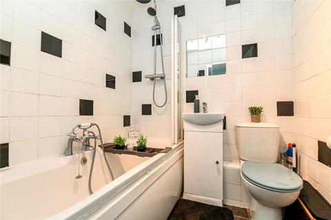 2 The Hyde, New Milton, BH25 5GA