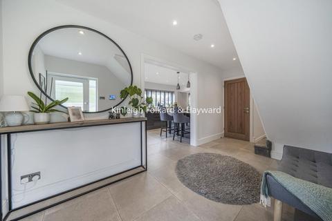 9 Elvington Green, Bromley, BR2 9DE