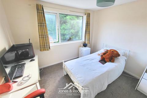 22 Pendre Avenue, Rhyl, LL18 4NH