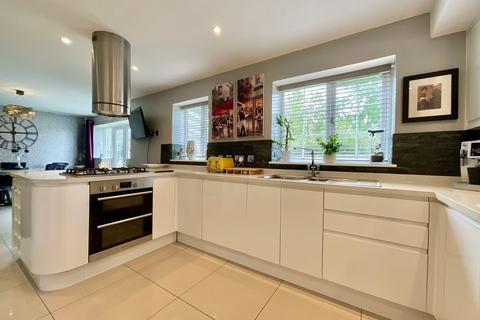 43 Turnberry Drive, Stoke-on-trent, ST4 8EZ