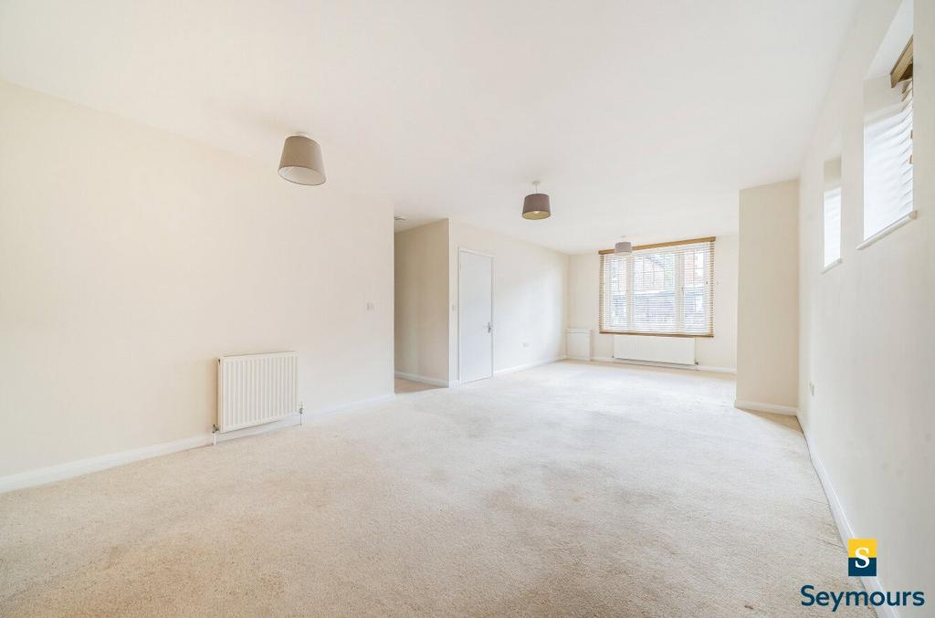 Living Dining Area