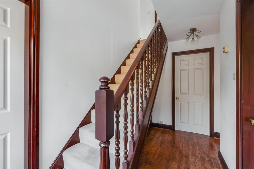Hallway 1.jpeg
