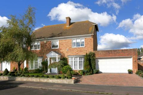 5 bedroom detached house for sale, Corone Close, Folkestone, CT19