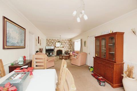 4 bedroom detached bungalow for sale, Brixham Road, Paignton TQ4