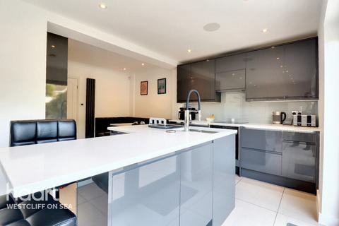 4 bedroom link detached house for sale, Ladram Close, SOUTHEND-ON-SEA