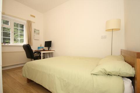 1 bedroom flat for sale, Wych Hill Rise, Woking GU22