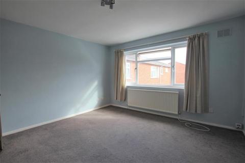 2 bedroom flat to rent, Queens Road, Woking GU21