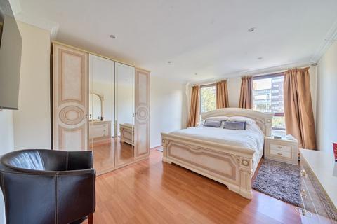 4 bedroom end of terrace house for sale, Carteret Way, London, SE8