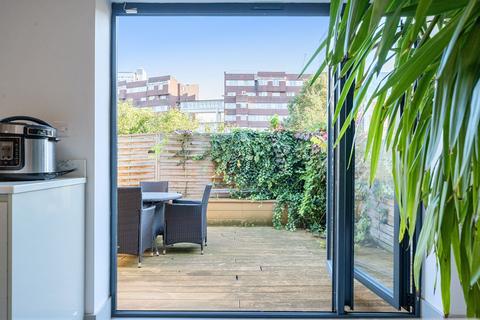 4 bedroom end of terrace house for sale, Carteret Way, London, SE8