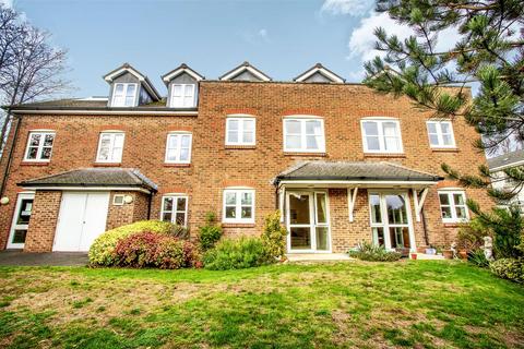 2 bedroom apartment for sale, Radford Court, Tower Road, Liphook, Hampshire