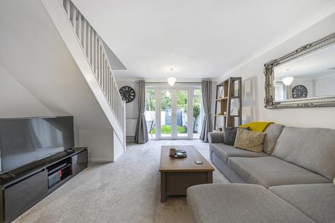 3 bedroom terraced house for sale, Chelsea Close, Worcester Park KT4