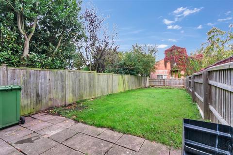3 bedroom terraced house for sale, Kings Road Evesham