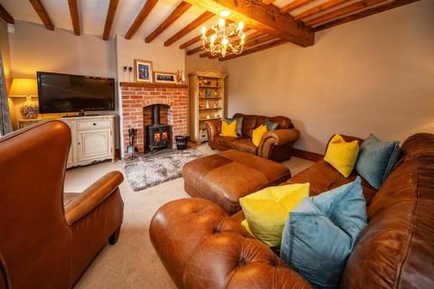 5 bedroom farm house for sale, High Street, Swinderby, Lincoln