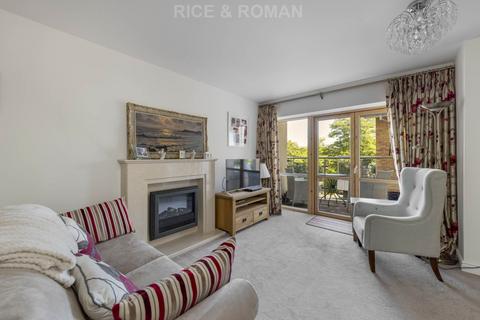 2 bedroom retirement property for sale, Oatlands Drive, Weybridge KT13