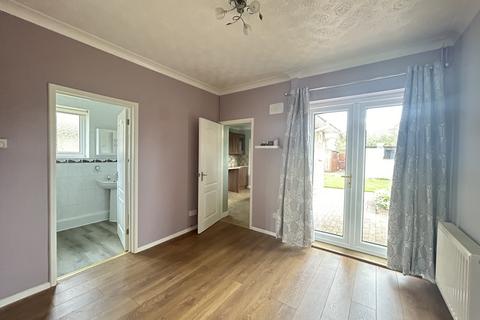 2 bedroom semi-detached bungalow to rent, River Close, Mepal, Ely, Cambridgeshire