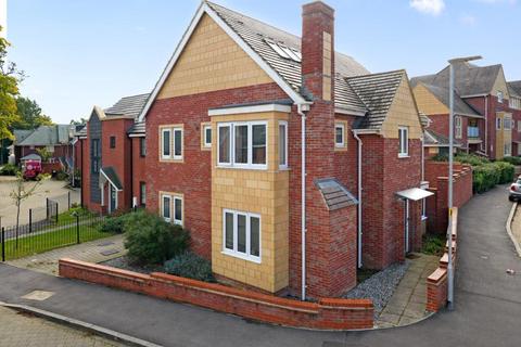 5 bedroom detached house for sale, High Wycombe,  Pine Trees,  Buckinghamshire,  HP11