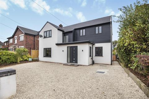 4 bedroom detached house for sale, Warburton Drive, Altrincham WA15