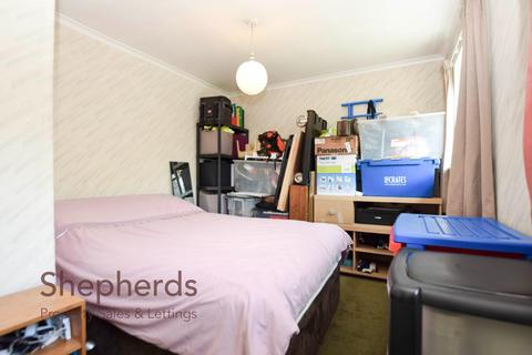 8 Whitefields Road, Cheshunt, Waltham Cross, EN8 0EJ