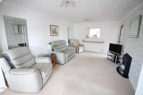 2 bedroom semi-detached bungalow for sale, Derwent Avenue, Leeds LS25