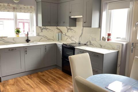 undefined, Cae Rhos, Brynteg
