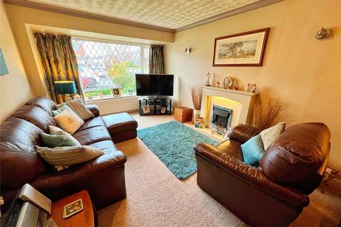 8 Evesham Grove, Ashton-under-lyne, OL6 8XQ