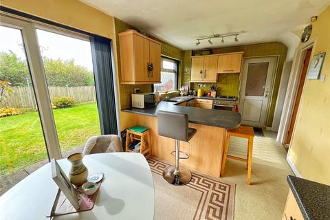 8 Evesham Grove, Ashton-under-lyne, OL6 8XQ