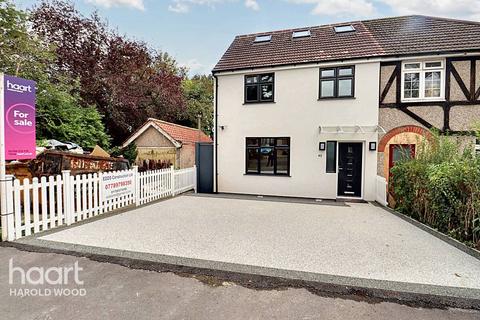 4 bedroom semi-detached house for sale, Homeway, Harold Wood