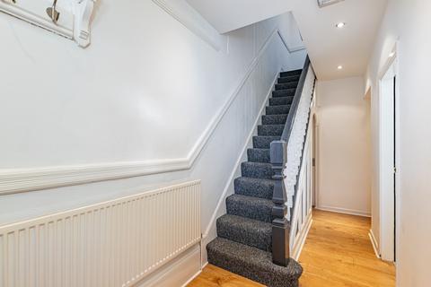 75 Headingley Mount, Leeds, LS6 3EW