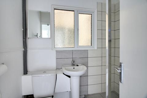 1 bedroom flat to rent, DELL CRESCENT