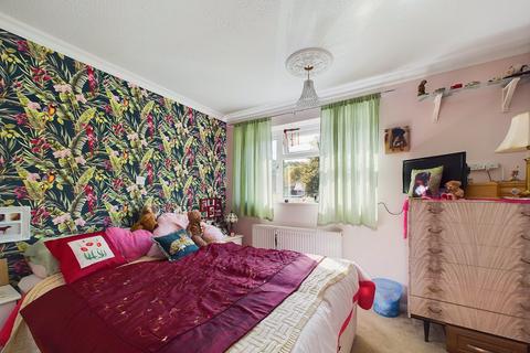 59 Baneberry Road, Gloucester, GL4 6YR