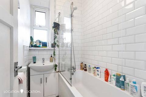 Flat 39, Collingwood House Darling Row, London, E1 5RR
