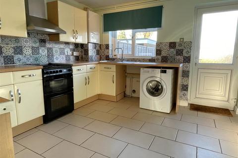 2 bedroom terraced house for sale, Butts Road, Penn