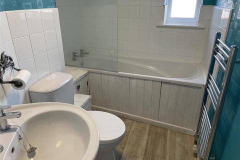 7 Butts Road, Penn, Wolverhampton, WV4 5QD
