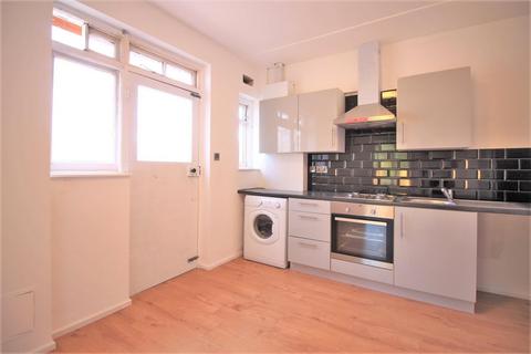 1 bedroom apartment to rent, Tentelow Lane, Norwood Green UB2